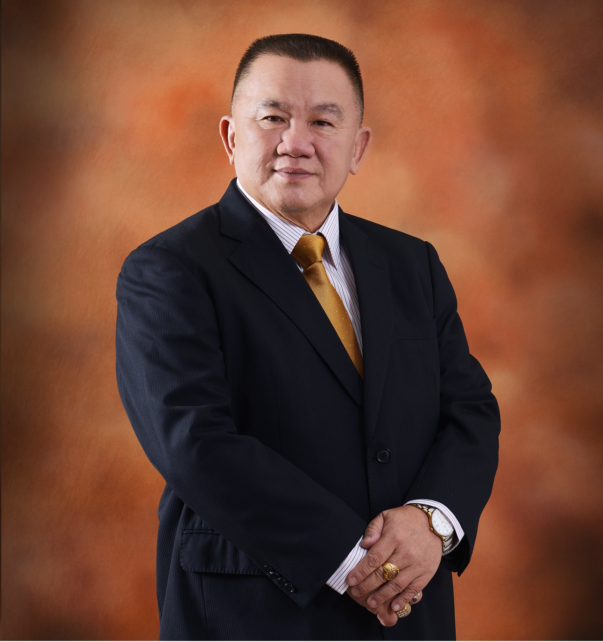<b>Dato' Chen Liau Weng</b>